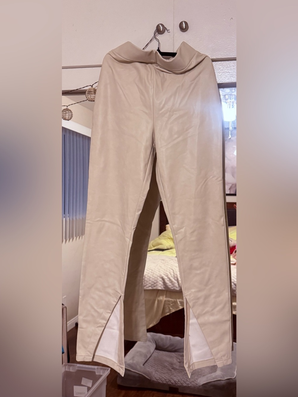 NWT Avec Les Filles ivory pleather Pant